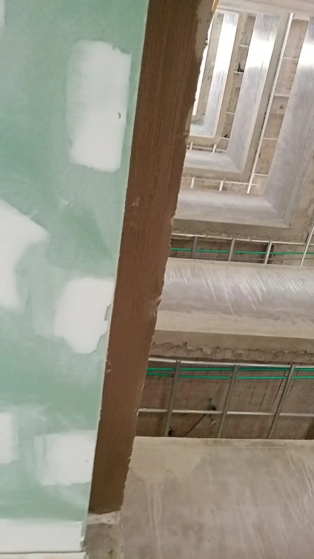 Empaste de las juntas del drywall - Estucador en Medellín - Ramiro Goez Construcciones