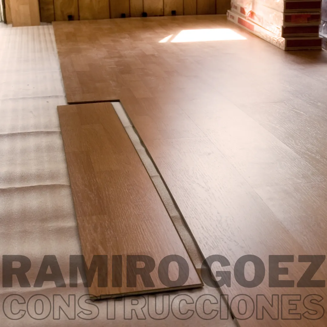Piso SPC con base incorporada listo para instalar en obra en Medellín - Instalación de Pisos Laminados en Medellín - Ramiro Goez Construcciones