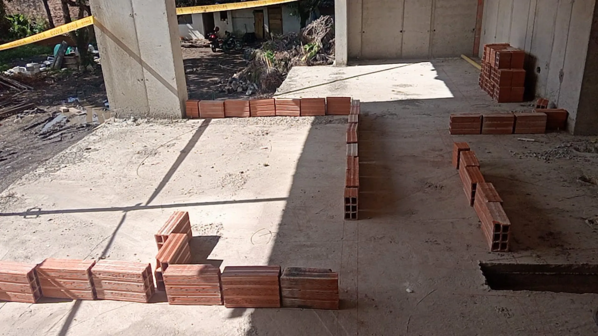 Bloques presentados para empezar el levante de los muros - Mampostería en Medellín - Ramiro Goez Construcciones