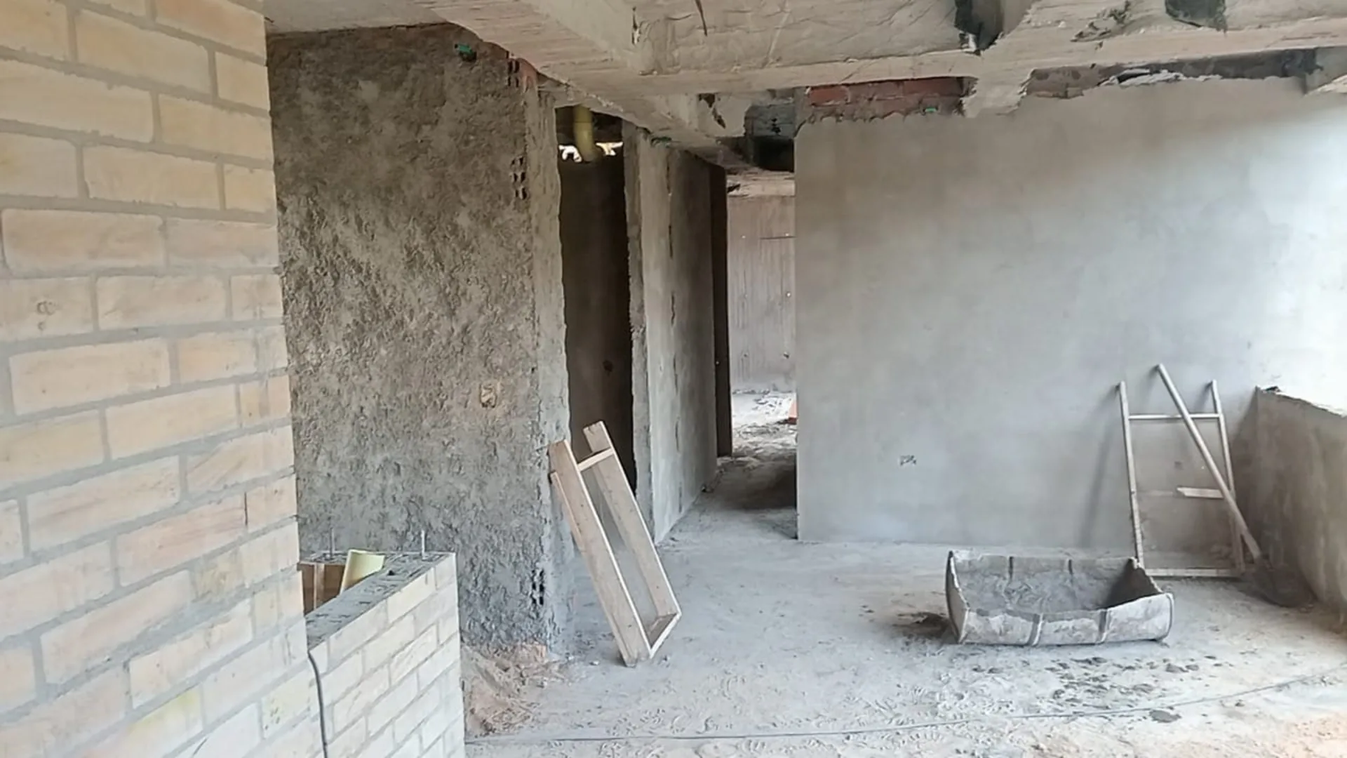 Apartamento pañetado en obra, listo para acabados - Pañetador en Medellín - Ramiro Goez Construcciones